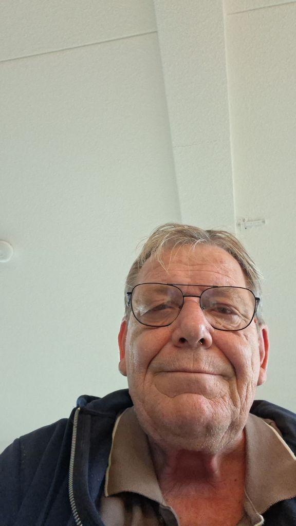 Dirk E